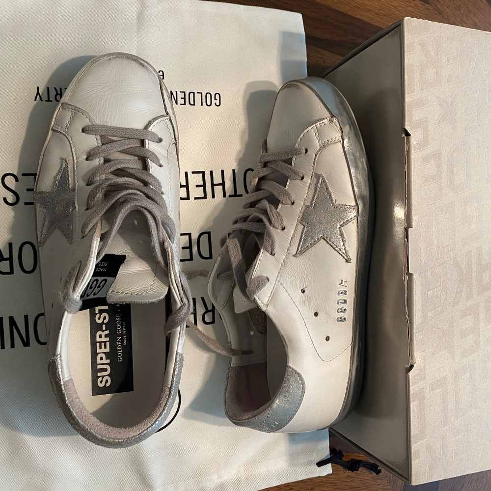 Golden Goose (Size 39) Super-Star with silver star/heel